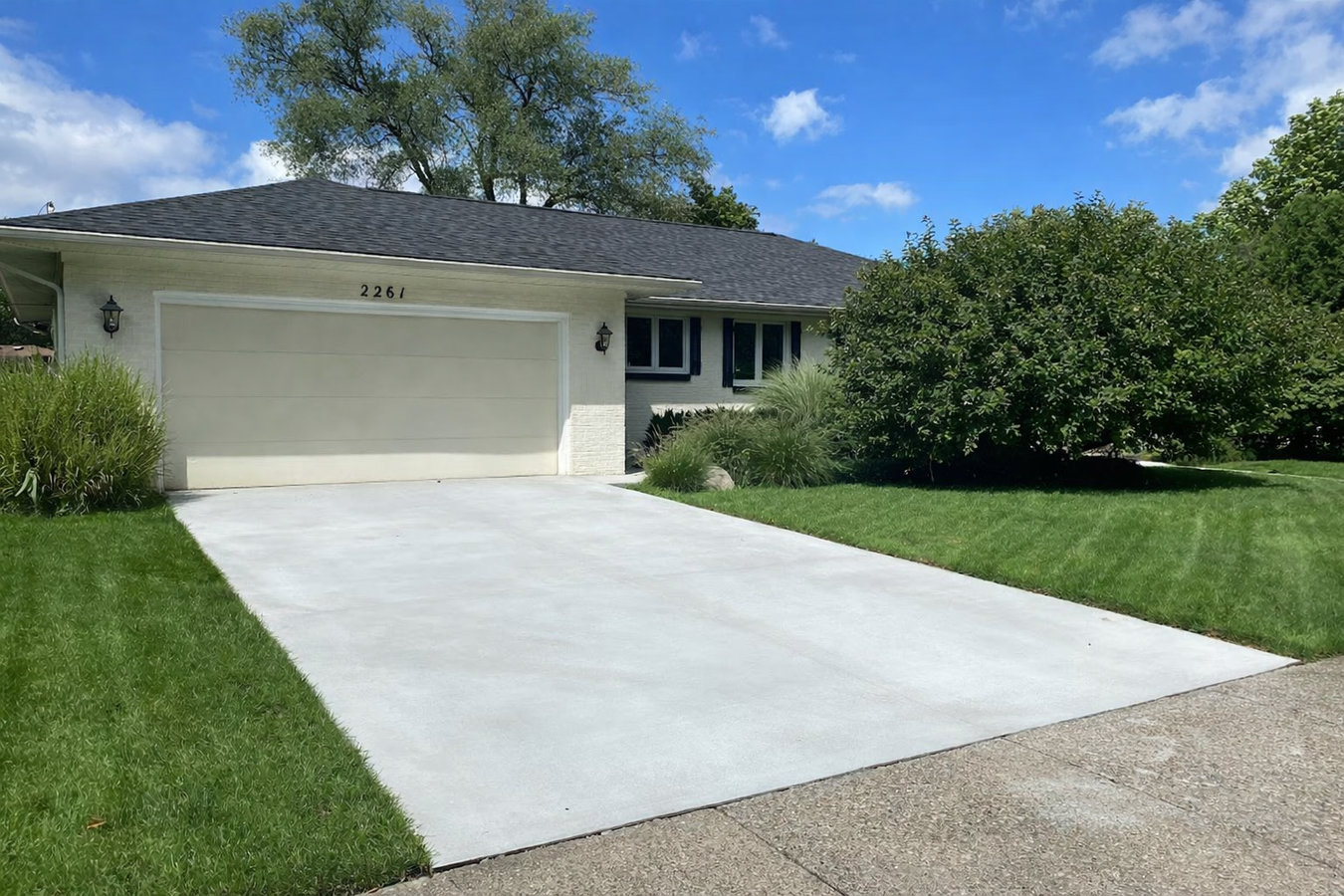 Concrete Driveway Building in Sioux City, IA